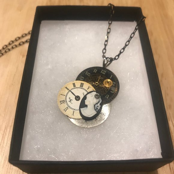 Steampunk Clock Necklace Pendant - Picture 1 of 2